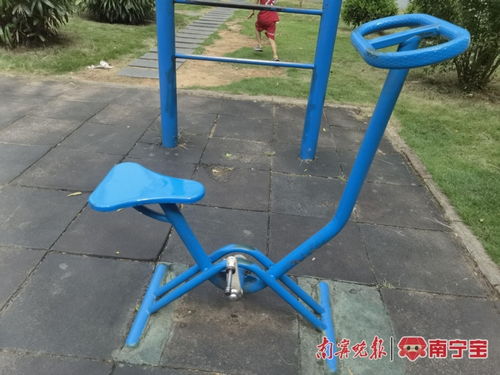 公共健身器材实用又便利,使用损耗谁来维护