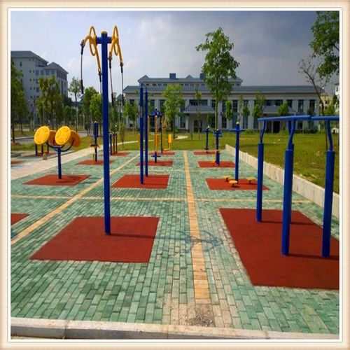 朔州广场健身器材 中老年与儿童共享的运动天地